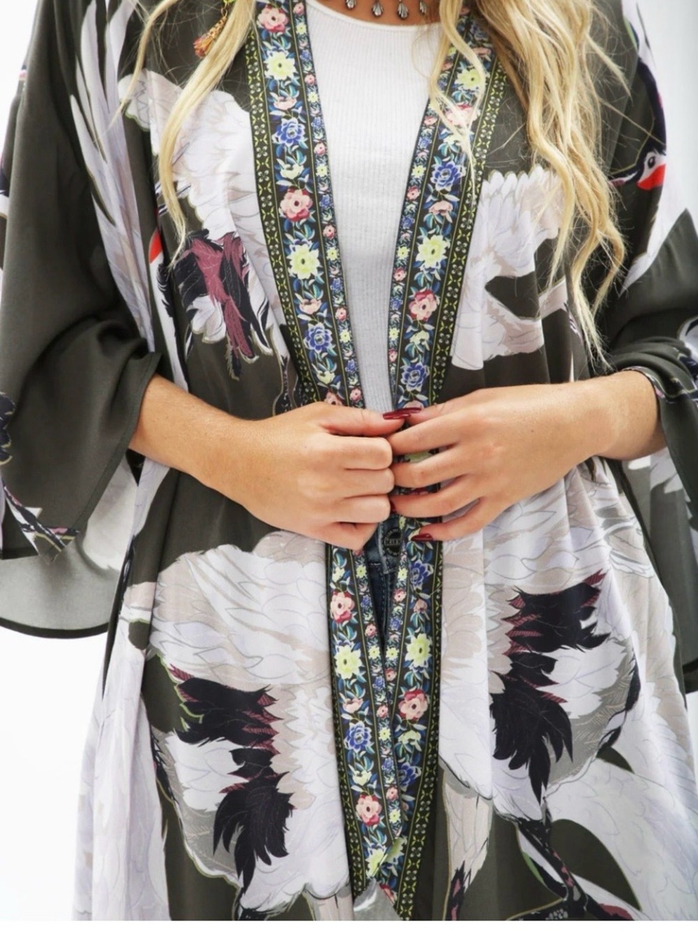 Aratta charcoal Floral Kimono with White and Black Accents.Pockets!